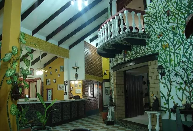 هتل Rio Selva Resort Yungas