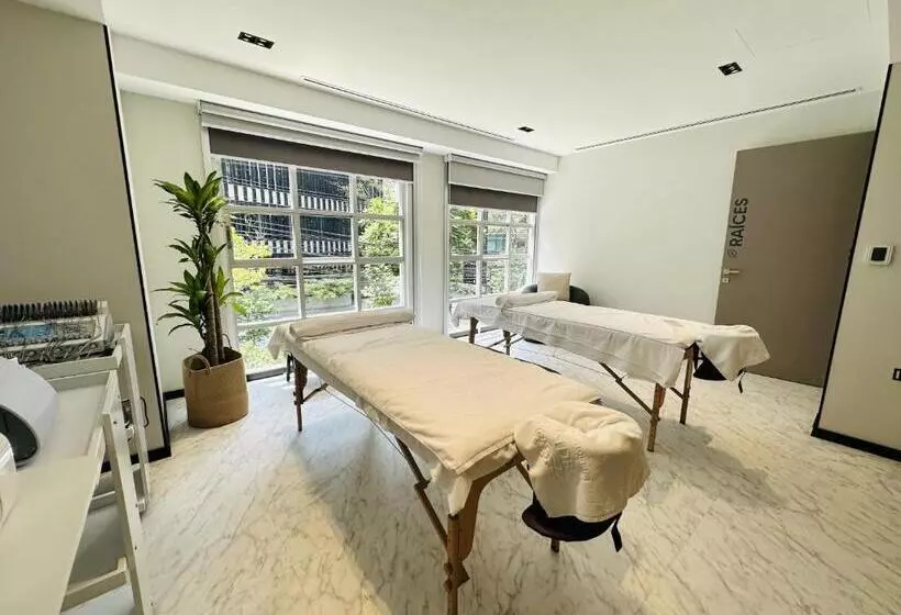 호텔 St Isidro Suites Corporate Housing Spa & Wellness Center