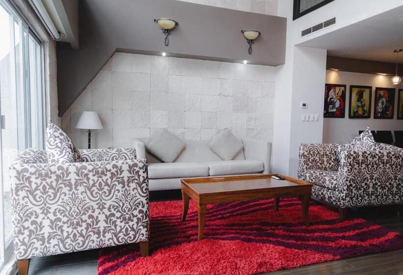 هتل St Isidro Suites Corporate Housing Spa & Wellness Center