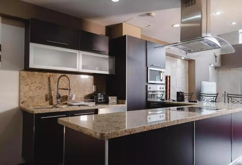 호텔 St Isidro Suites Corporate Housing Spa & Wellness Center