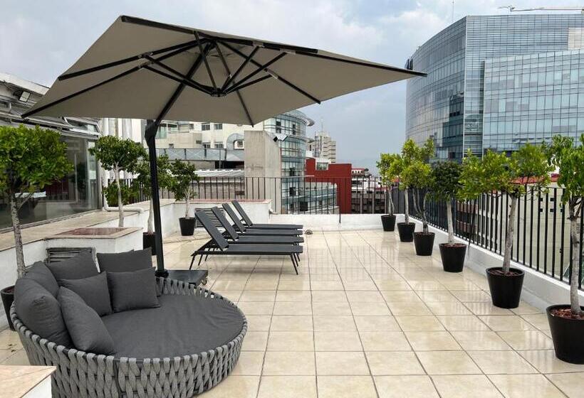 هتل St Isidro Suites Corporate Housing Spa & Wellness Center