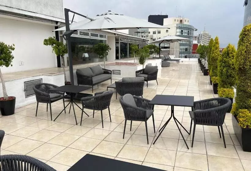 호텔 St Isidro Suites Corporate Housing Spa & Wellness Center