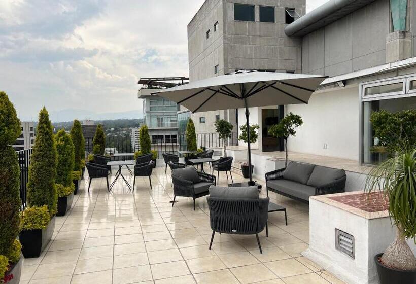 هتل St Isidro Suites Corporate Housing Spa & Wellness Center