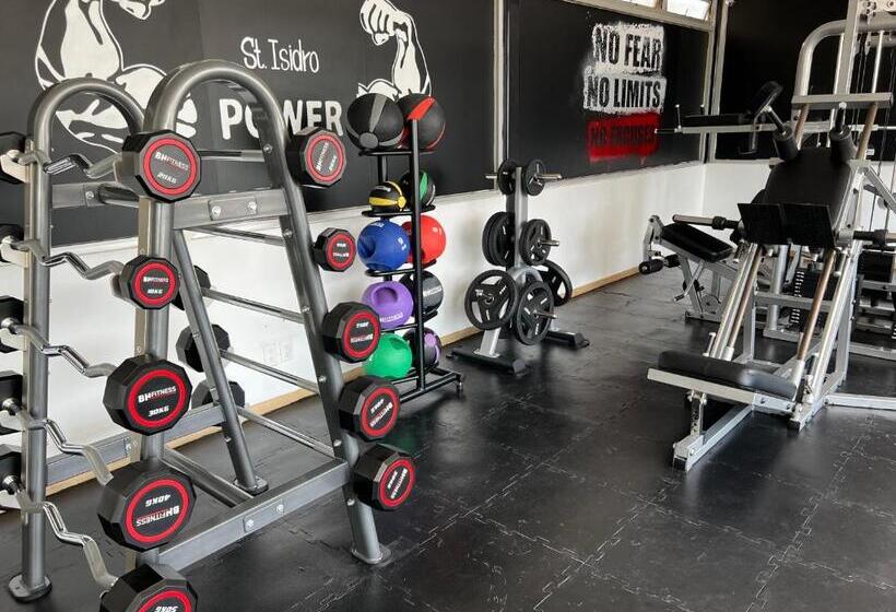 هتل St Isidro Suites Corporate Housing Spa & Wellness Center