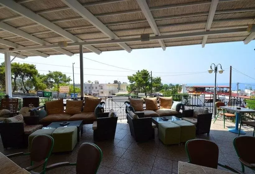 Marianthi Studios & Apartments