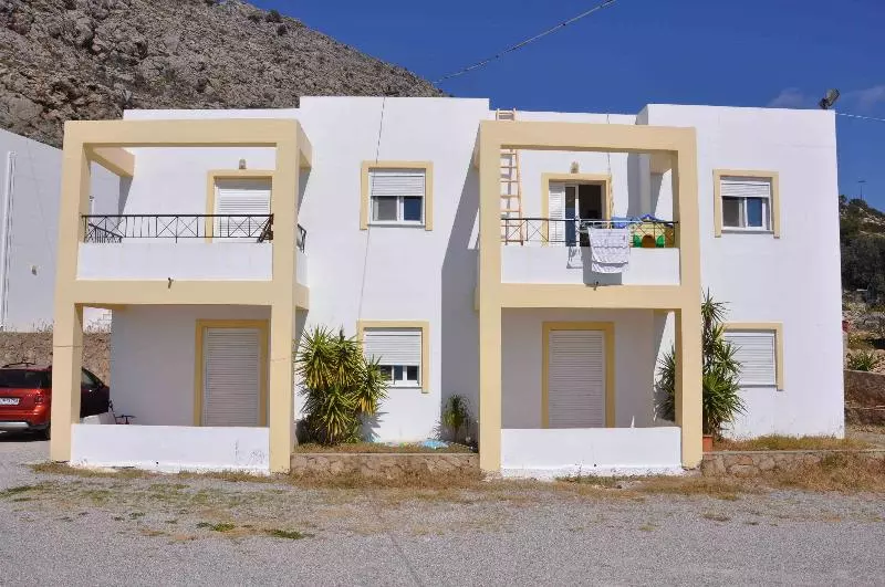 Marianthi Studios & Apartments