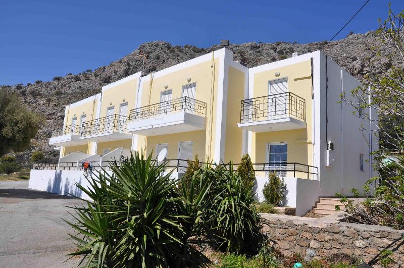 Marianthi Studios & Apartments