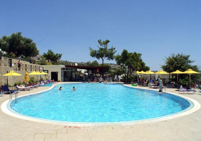 Marianthi Studios & Apartments