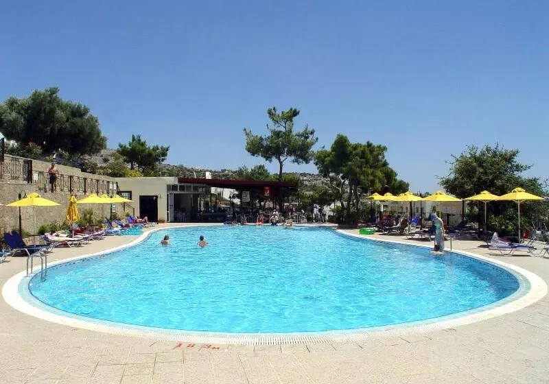 Marianthi Studios & Apartments