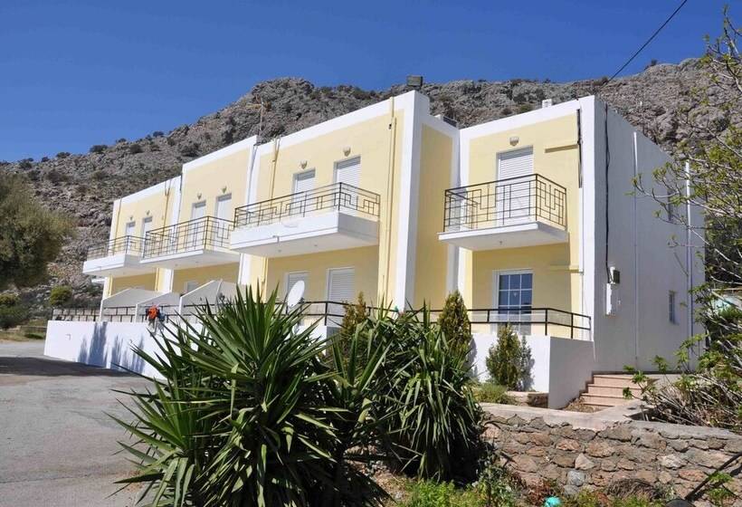 Marianthi Studios & Apartments