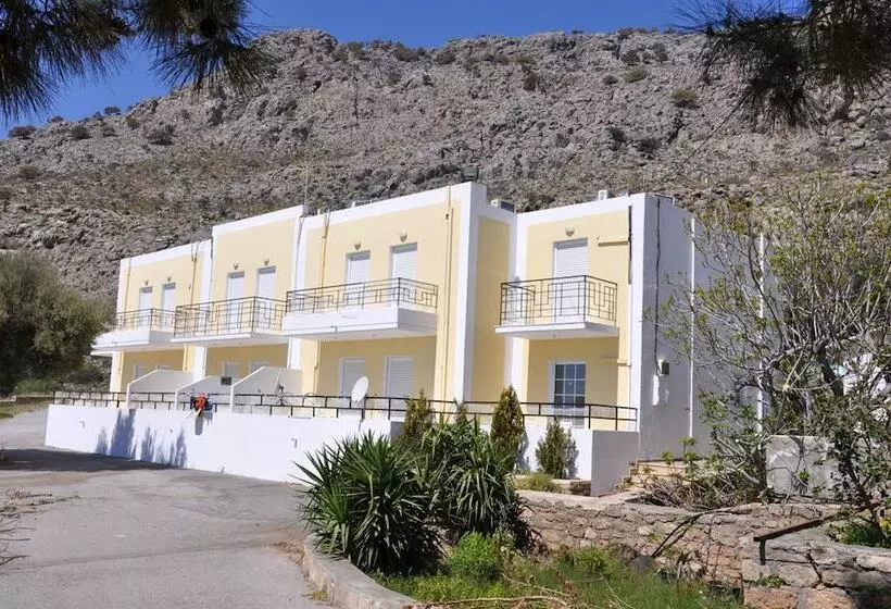 Marianthi Studios & Apartments