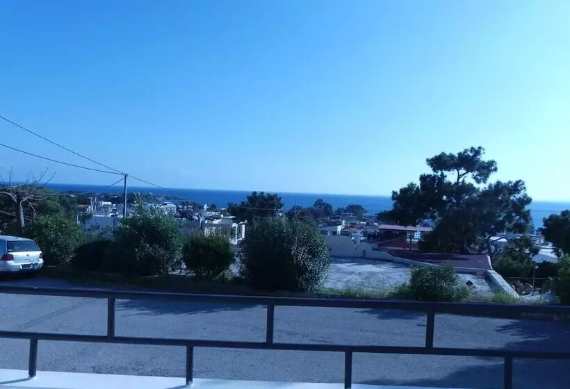 Marianthi Studios & Apartments