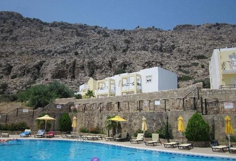 Marianthi Studios & Apartments