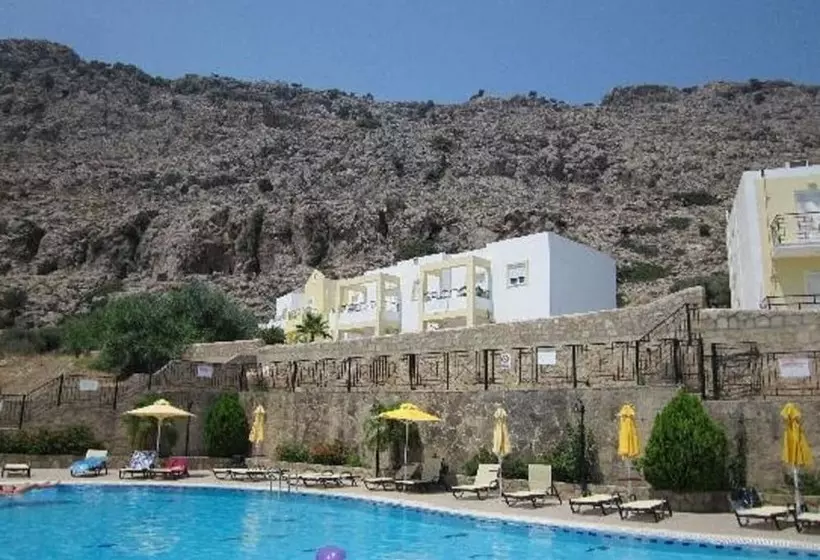 Marianthi Studios & Apartments