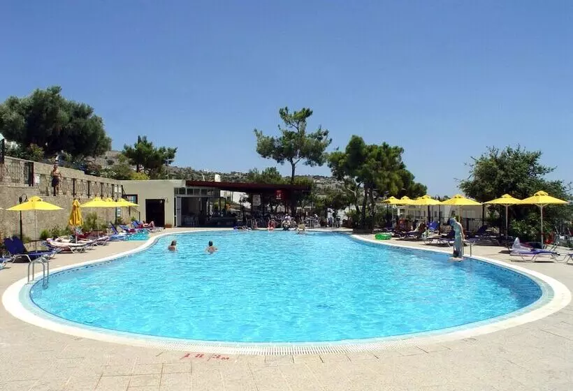 Marianthi Studios & Apartments