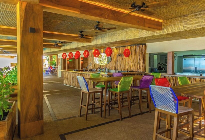 리조트 Friendly Fun Vallarta Different Experiences