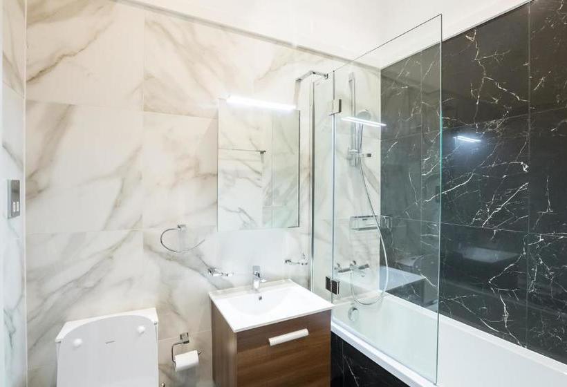 Royal Residence Elegant 2 Bedroom  Talbot