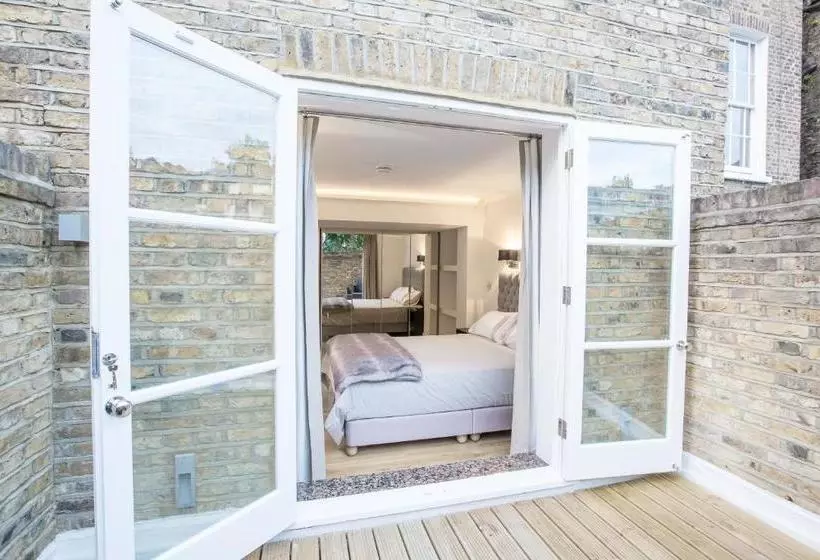 Royal Residence Elegant 2 Bedroom  Talbot