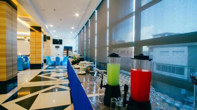 Facade By Hotel Fina