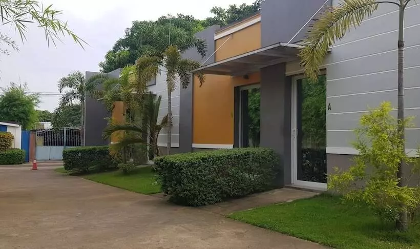 Hotelli Wildflower Inn