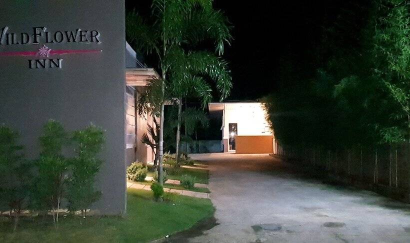 בית מלון כפרי Wildflower Inn