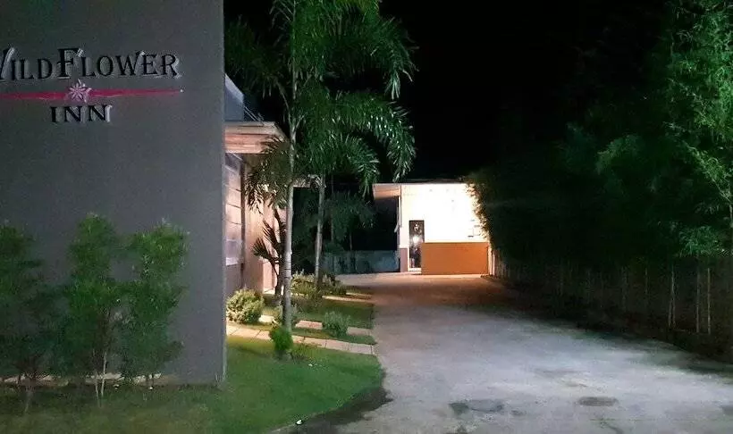 Hotelli Wildflower Inn