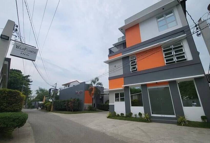 בית מלון כפרי Wildflower Inn