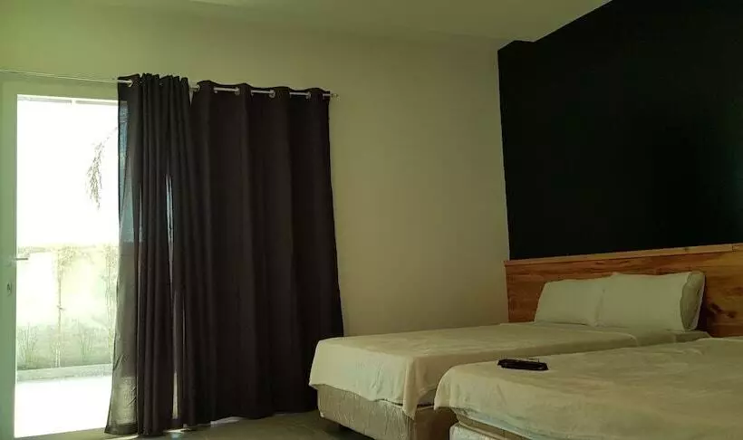 Hotelli Wildflower Inn