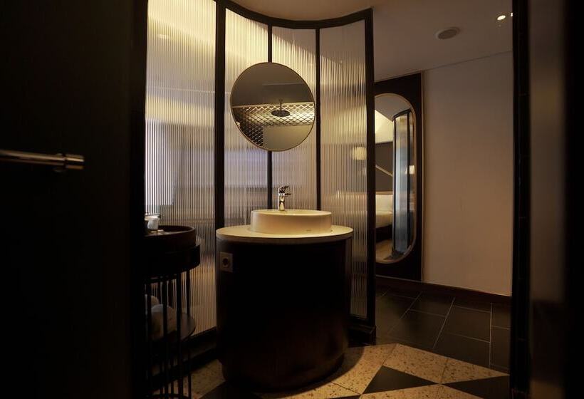 Awann Sewu Boutique Hotel And Suite Semarang