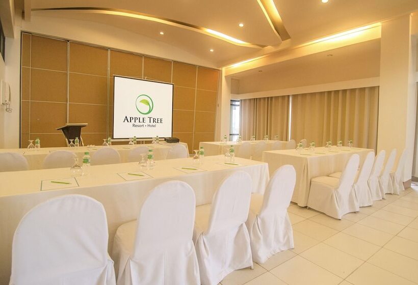 Hotel Apple Tree Resort And