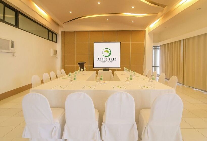 Hotel Apple Tree Resort And