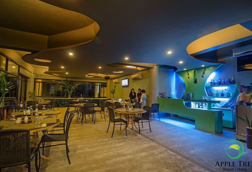 Hotel Apple Tree Resort And
