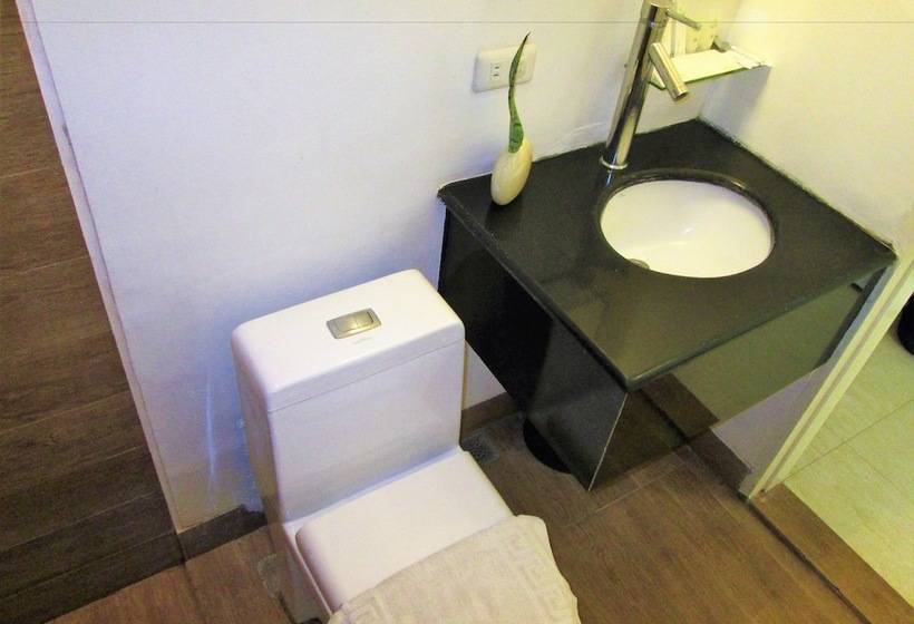 Hotel Apple Tree Resort And