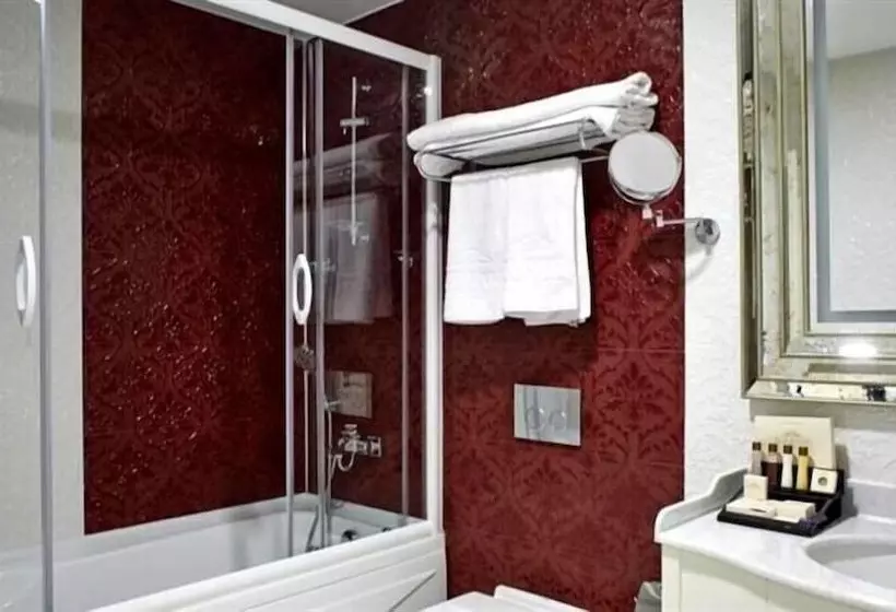 ホテル Real Konak