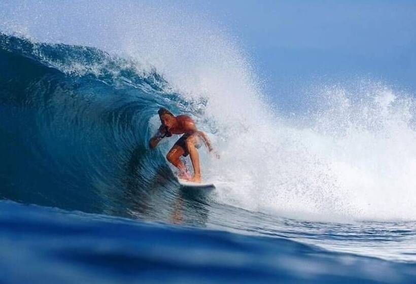 پانسیون Adi Abian Villas