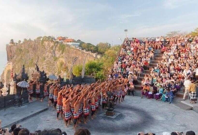 پانسیون Adi Abian Villas