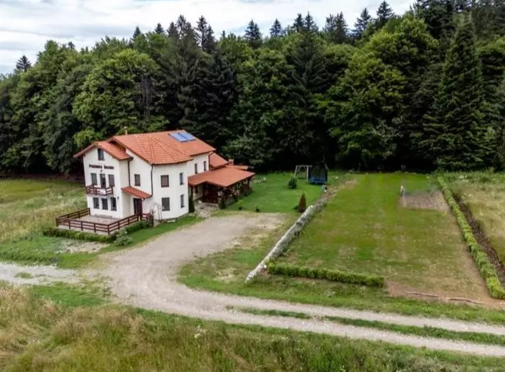 Pensiunea Rozelor Stațiunea Climaterică Sâmbăta