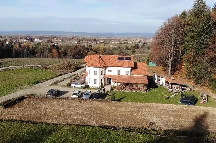 Pensiunea Rozelor Stațiunea Climaterică Sâmbăta