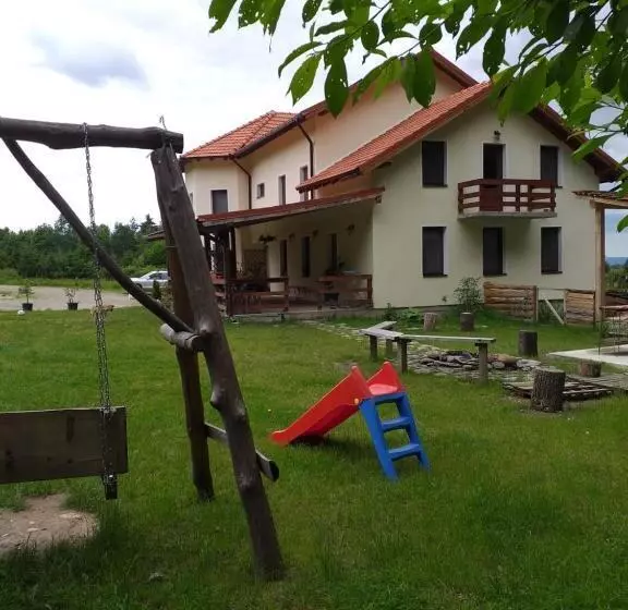 Pensiunea Rozelor Stațiunea Climaterică Sâmbăta