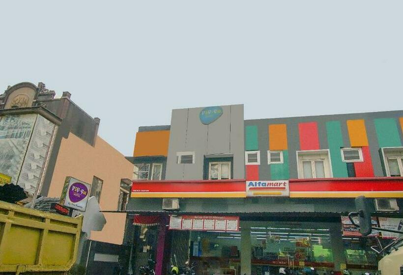 Urbanview Hotel Fif Fa Syariah Kauman Malang