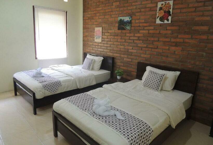 Hotel Srikayah Syariah By Ndalem Beong