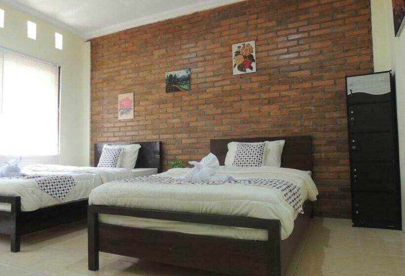 Hotel Srikayah Syariah By Ndalem Beong