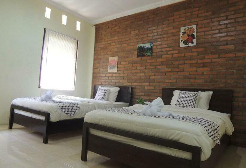 Hotel Srikayah Syariah By Ndalem Beong