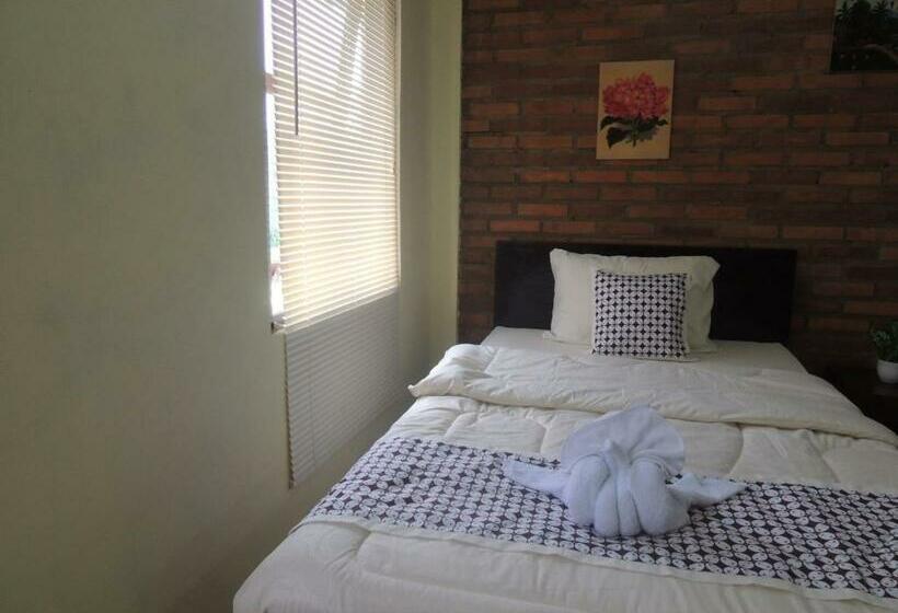 Hotel Srikayah Syariah By Ndalem Beong