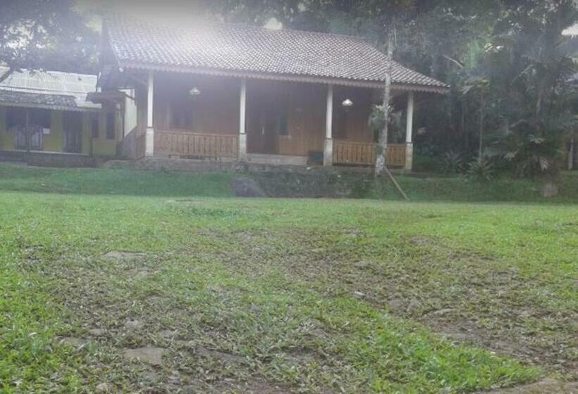 בית מלון כפרי Villa Permata