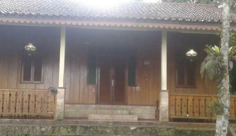 בית מלון כפרי Villa Permata