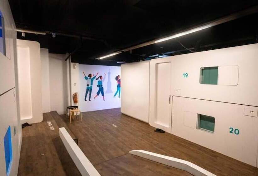 酒店 Bobopod Malioboro, Yogyakarta