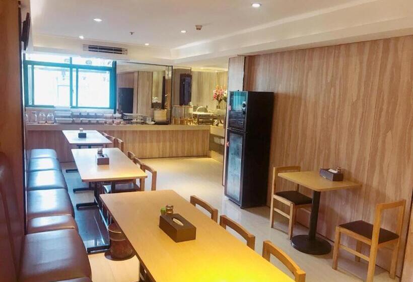 Hanting Hotel Fuzhou Sanfang Qixiang Dongjiekou Metro Station