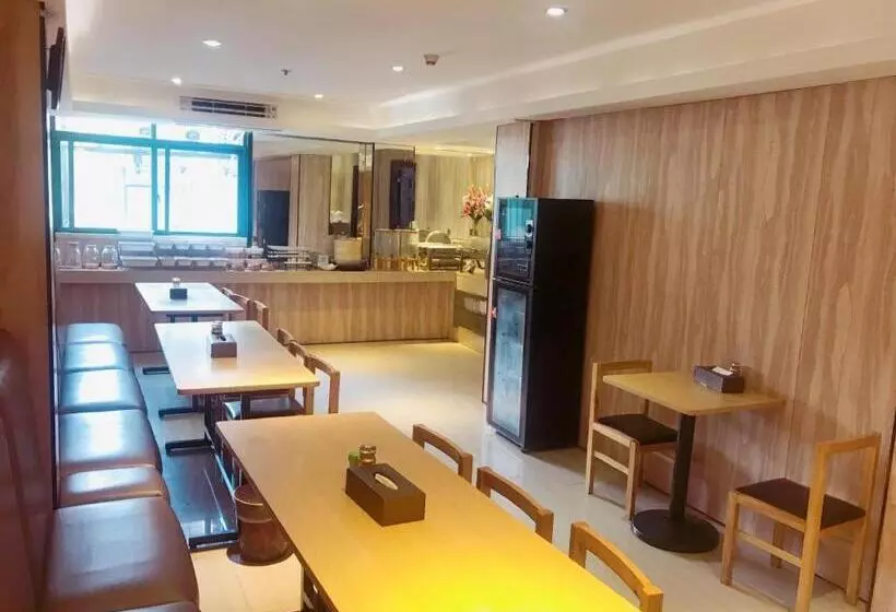 Hanting Hotel Fuzhou Sanfang Qixiang Dongjiekou Metro Station