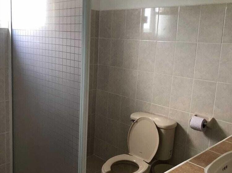 فندق Airport Sleepy Inn